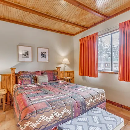 Pet-Friendly Ruidoso Studio About 5 Mi To Alto Lake!
